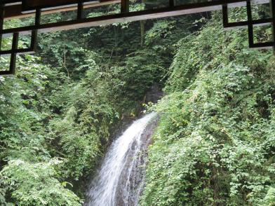 渔泉瀑布（西岭前山）