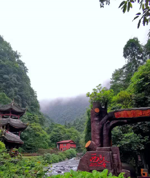 西岭雪山大飞水景区本季最流行最动感的福利来袭