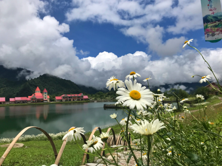 西岭从不缺乏蓝天